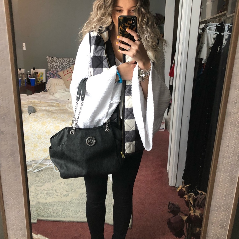 Black Michael Kors tote/ shoulder bag